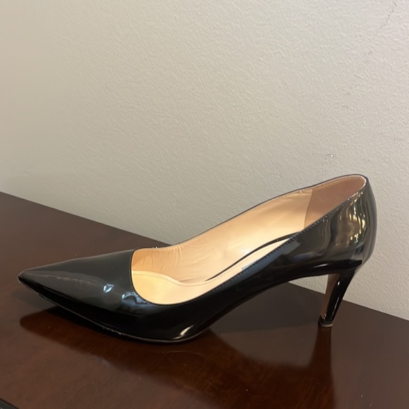 Prada Parent Leather Pumps. - Picture 6 of 12